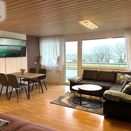 Schoenblick Apartment *